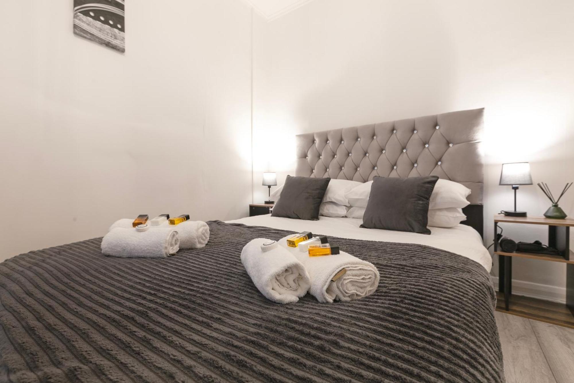 Beautiful One Bedroom Flat In Scott Ellis Gardens London Exterior photo